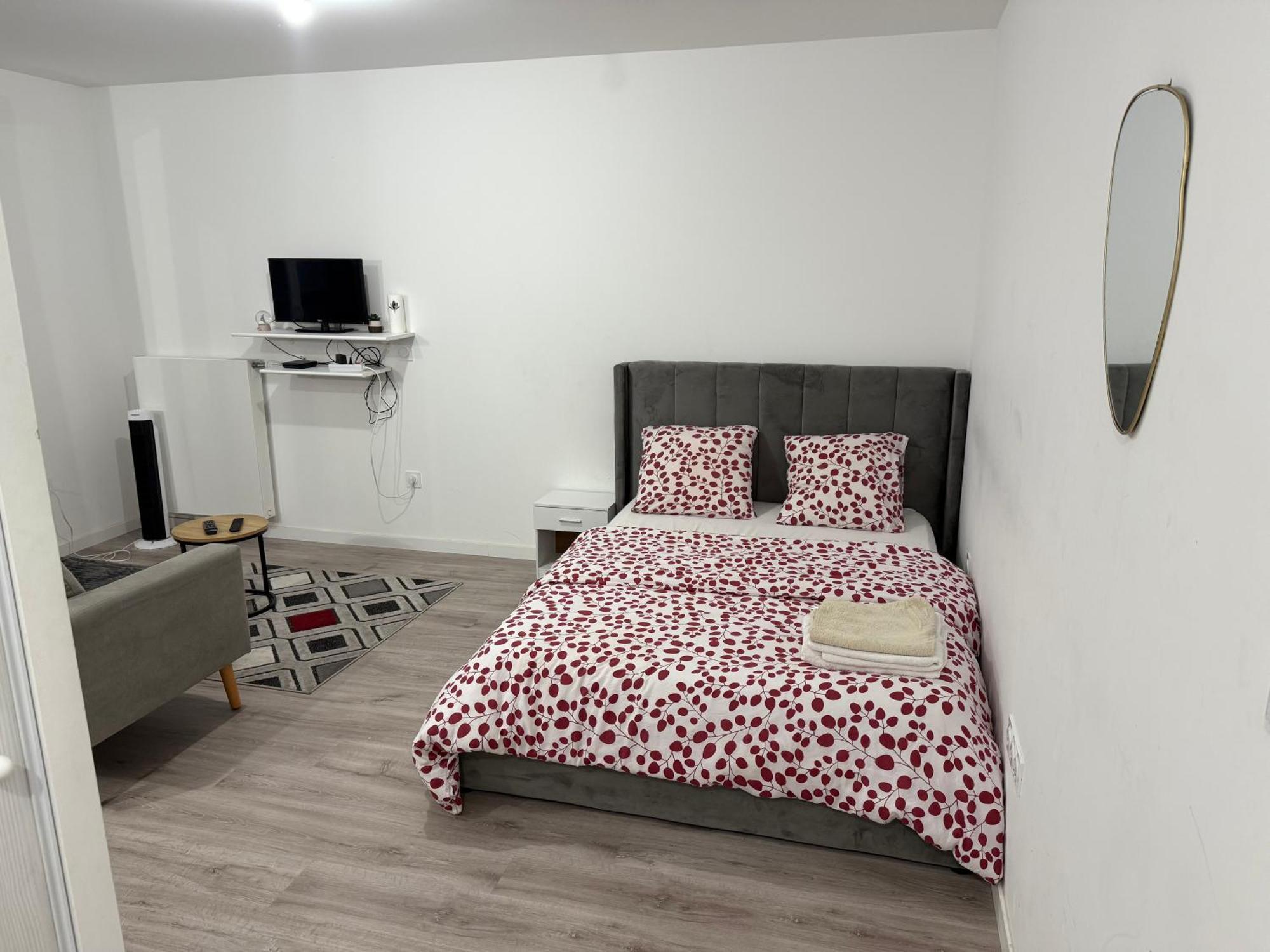 Cosy Situe A Colombes *